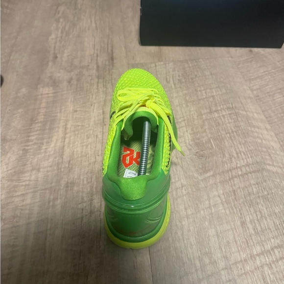 Kobe 6 grinch - Picture 7 of 10